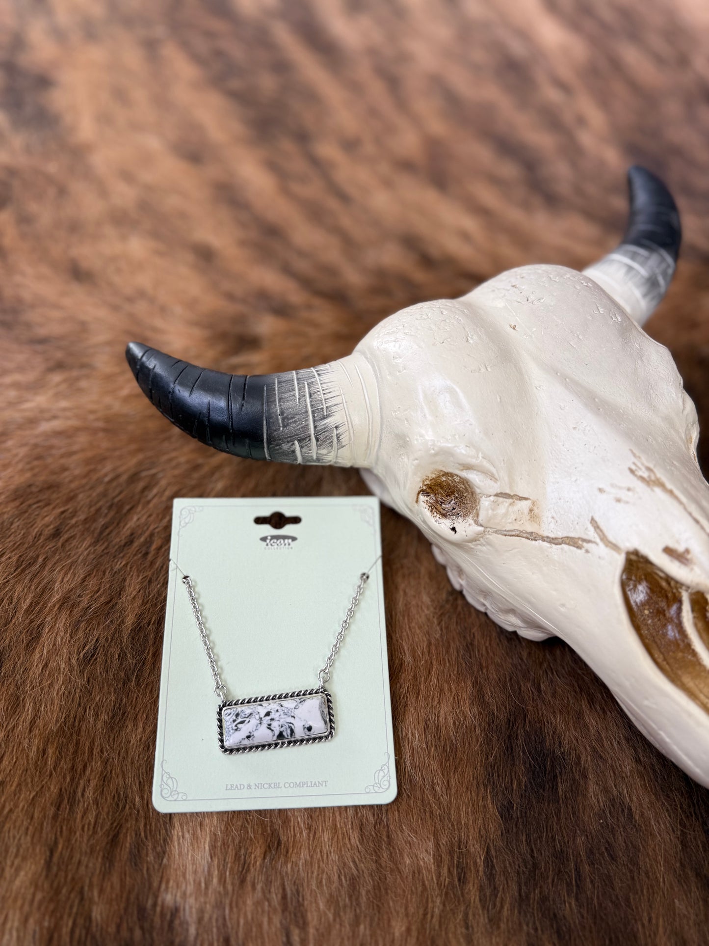 Howlite Stone Bar Necklace