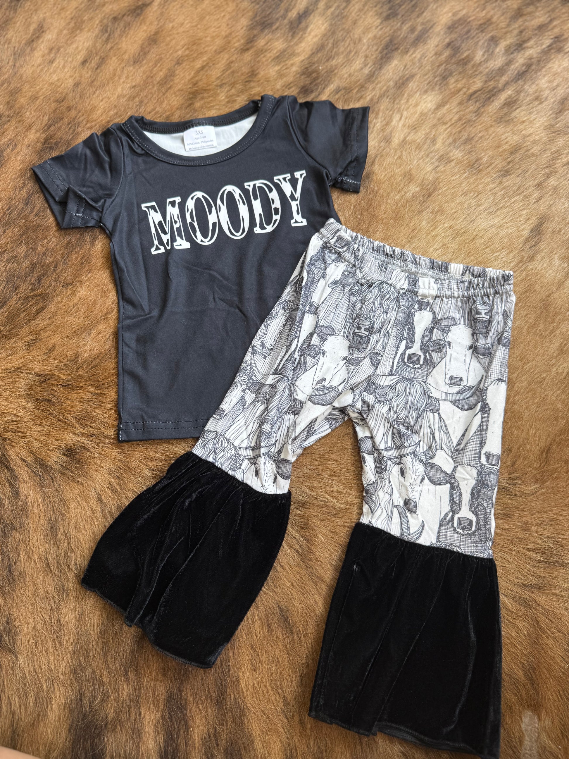 Moody Bell Set