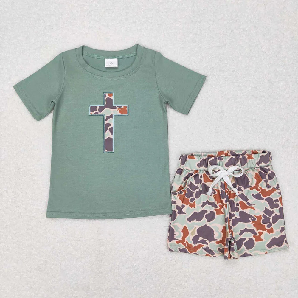 Camo Cross Shorts Outfit