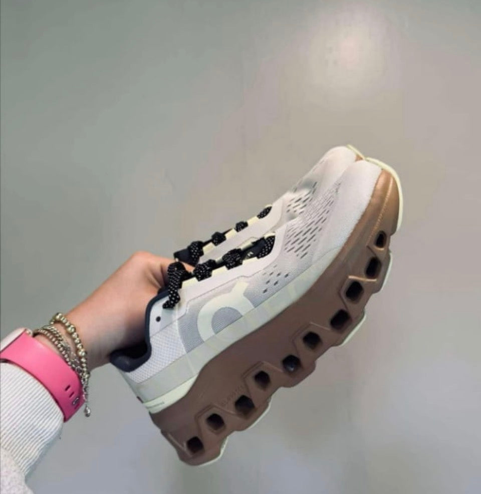 Sneakers **PRE ORDER**