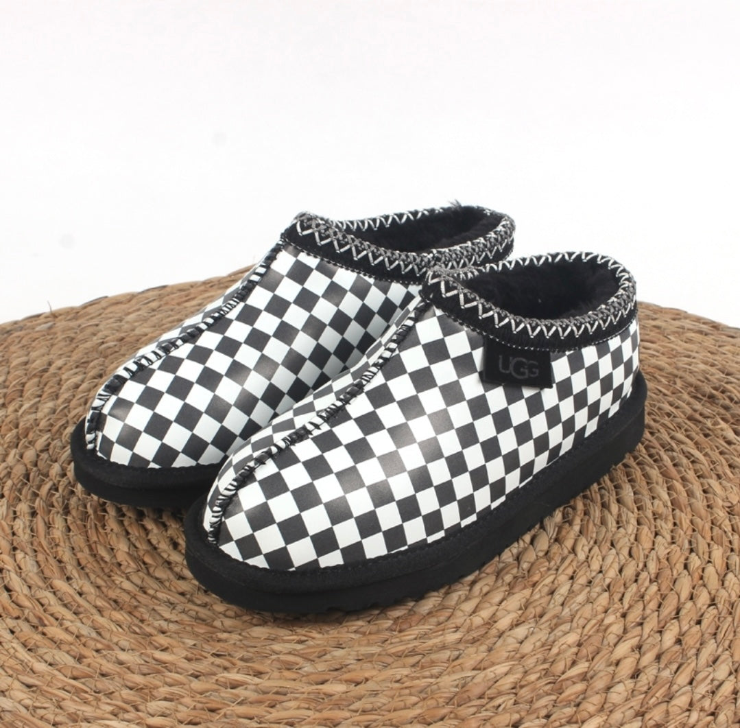 Checkered Slippers **PRE ORDER**