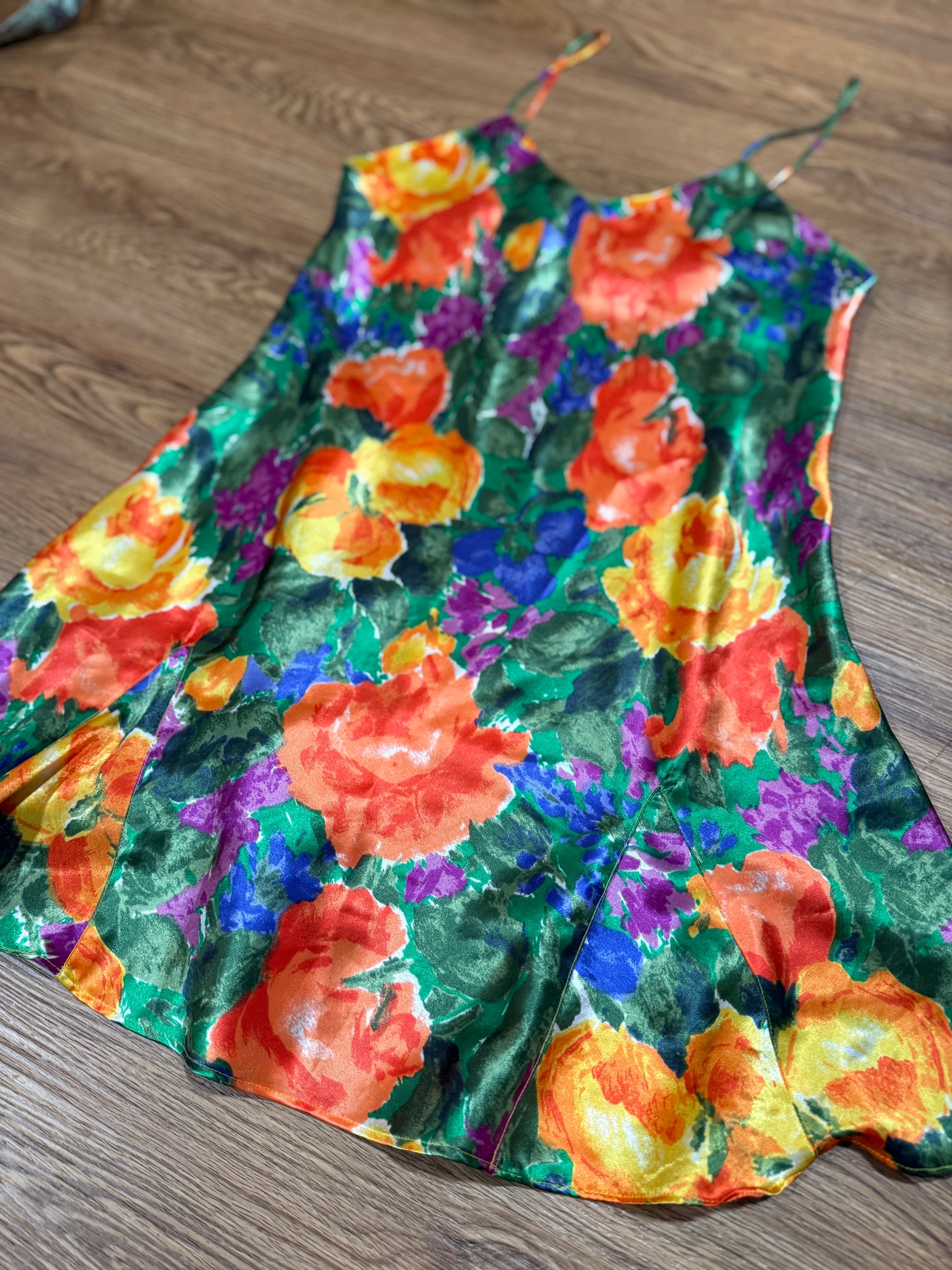 Vintage 1990s Victoria’s Secret Gold Label floral slip dress size small